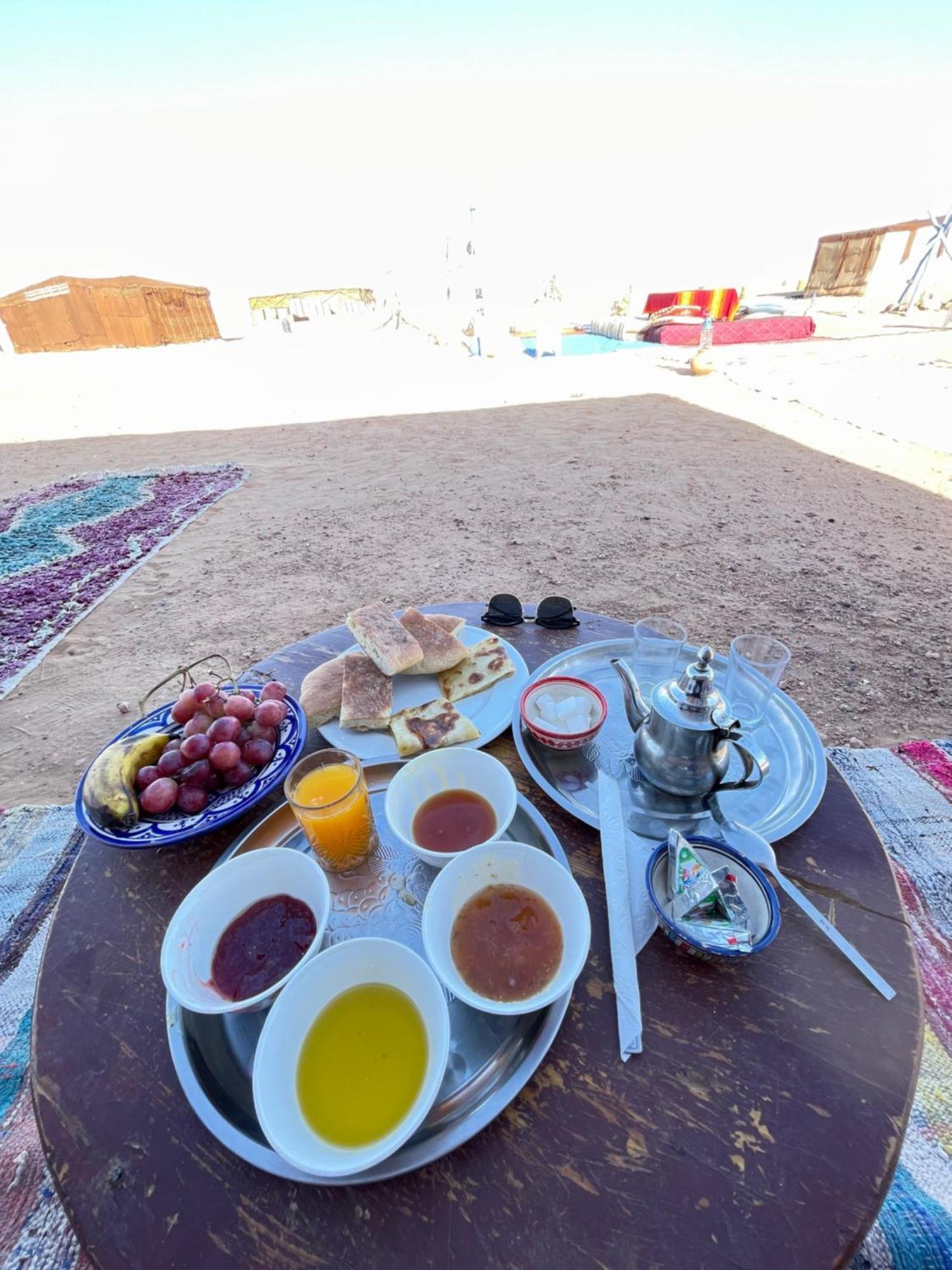Mhamid Sahara Camp Activities - Le Chant Du Sable M'Hamid El Ghizlane Exterior foto