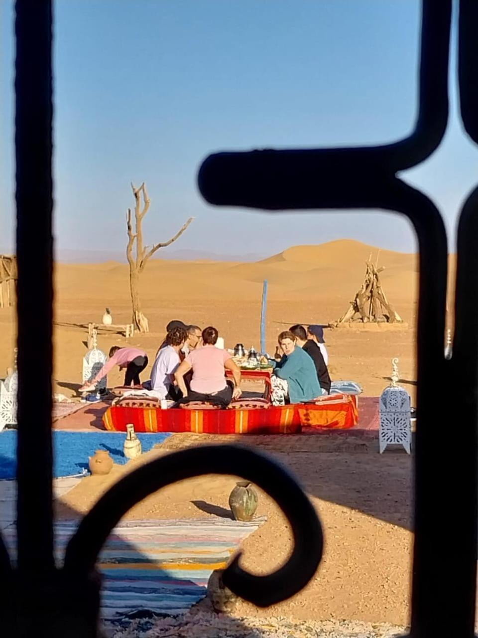 Mhamid Sahara Camp Activities - Le Chant Du Sable M'Hamid El Ghizlane Exterior foto